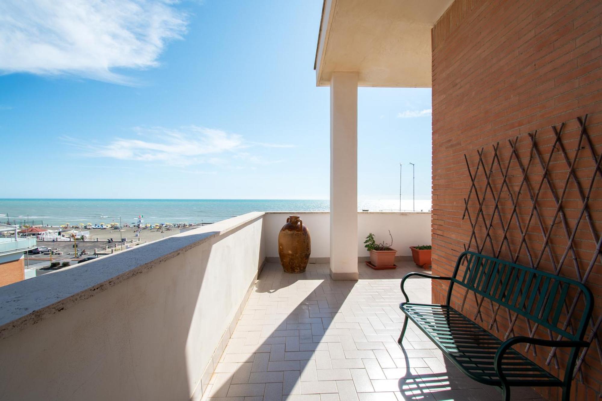 Ostia Attico Fronte Mare Lägenhet Exteriör bild